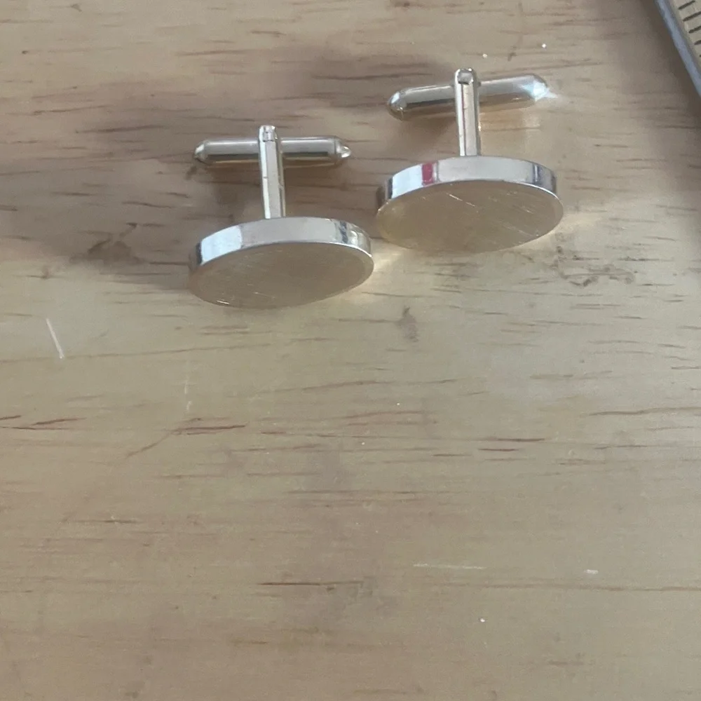 Elegant gold tone Cufflinks